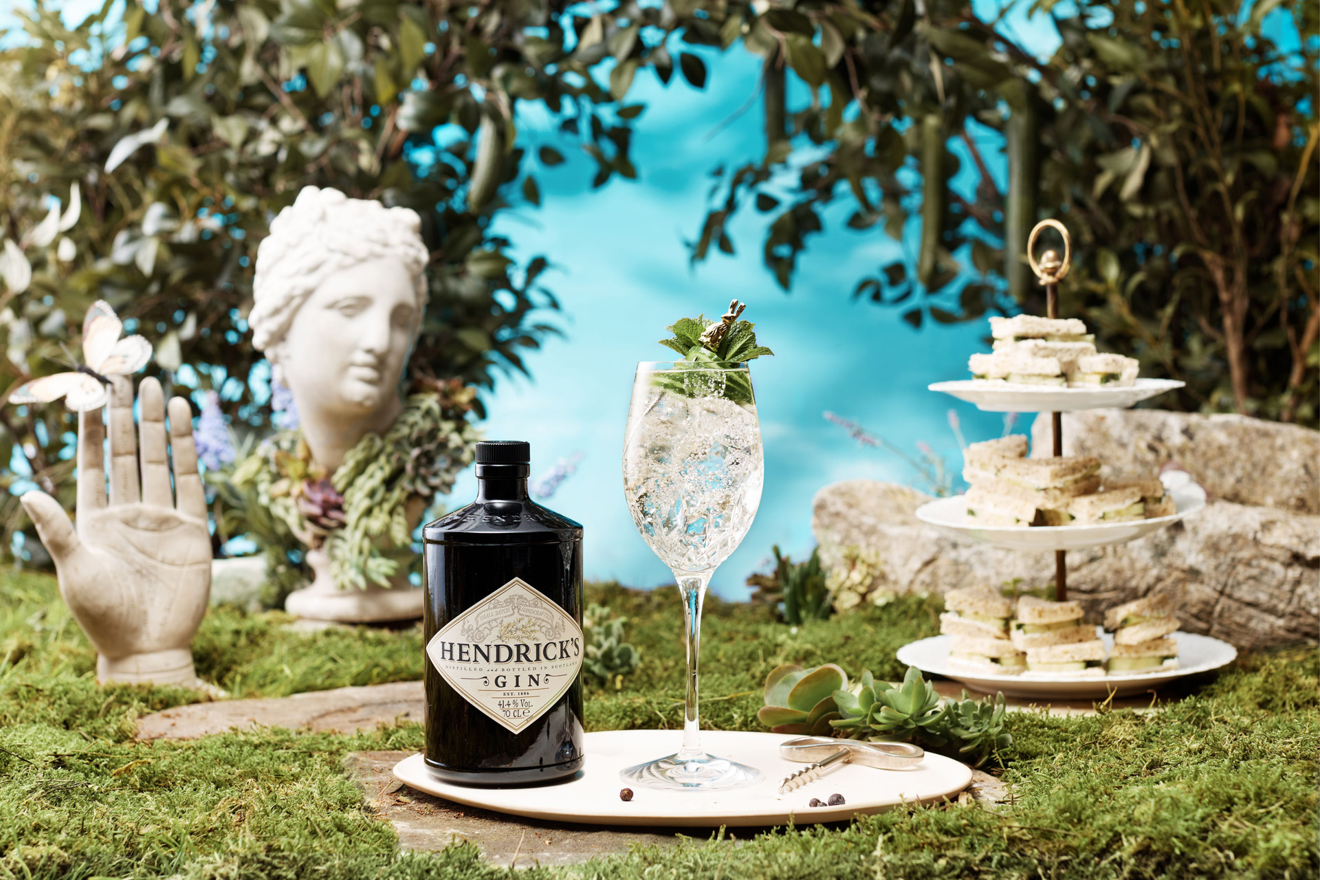 Cucumber-Spritz_Single-Serve_with-bottle_Curler-Garnish_E-commerce_Landscape-1